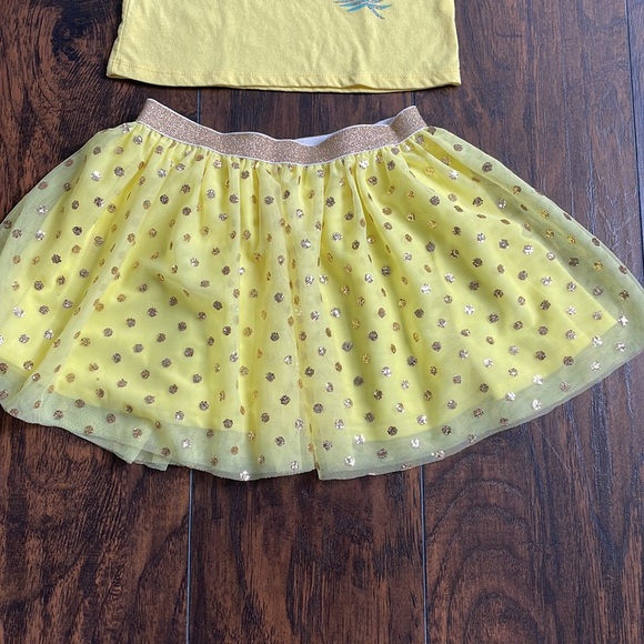 Girls Tulle skirt with matching sparkly tee - Picture 5 of 8